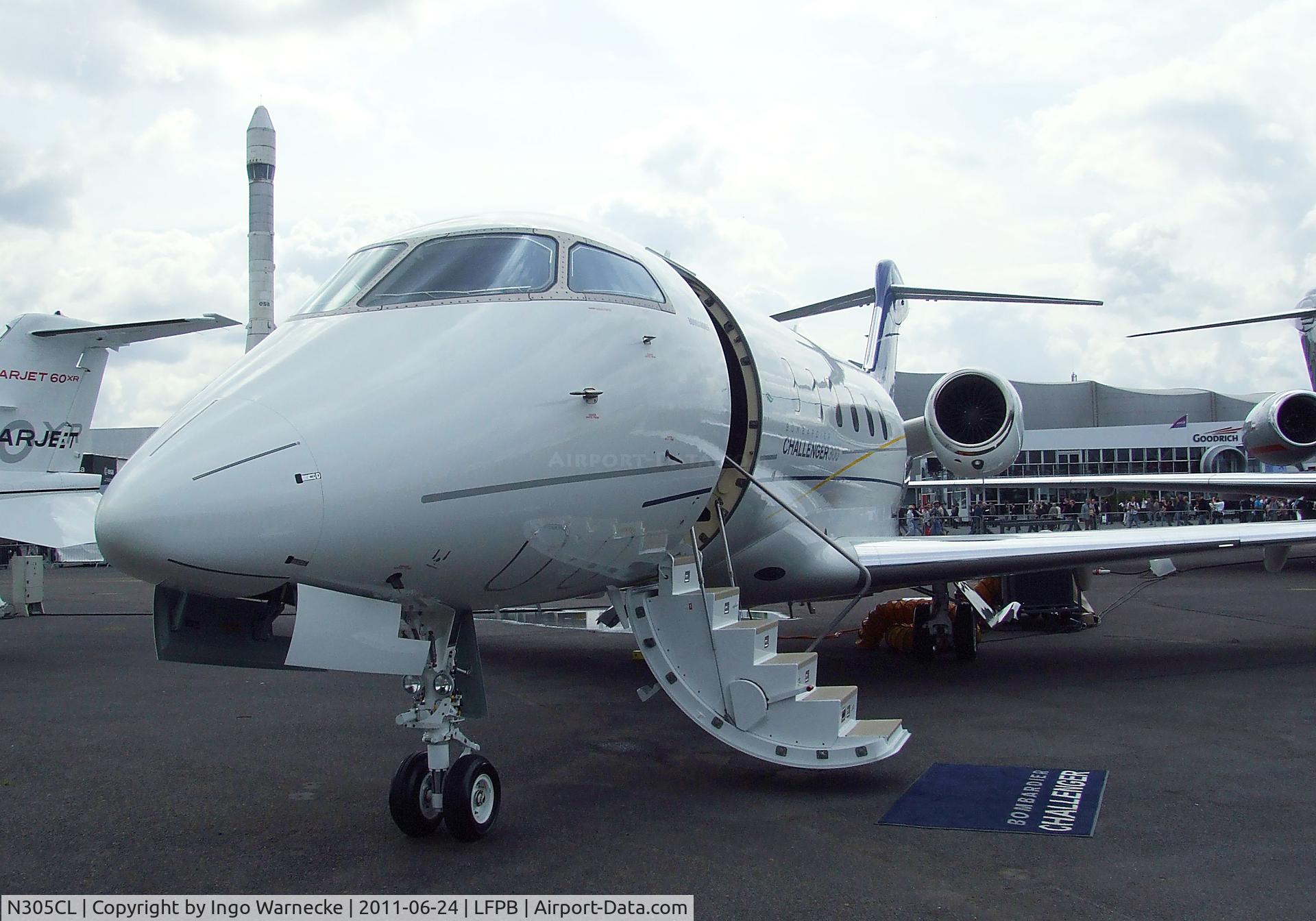 N305CL, Bombardier Challenger 300 (BD-100-1A10) C/N 20305, Bombardier BD-100-1A10 Challenger 300 at the Aerosalon 2011, Paris