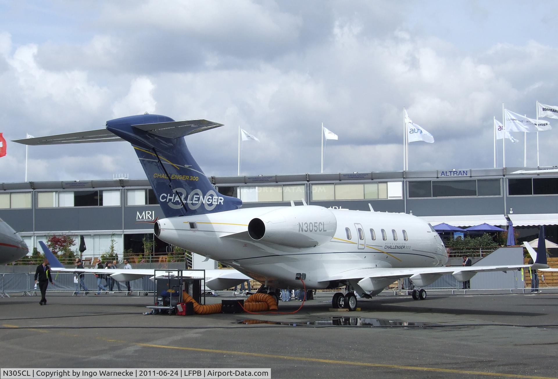 N305CL, Bombardier Challenger 300 (BD-100-1A10) C/N 20305, Bombardier BD-100-1A10 Challenger 300 at the Aerosalon 2011, Paris