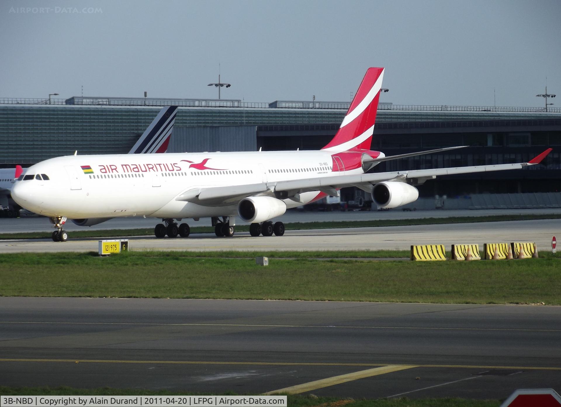 3B-NBD, 1997 Airbus A340-313 C/N 194, One of four out of five in new colors, Bravo-Delta was briefly posing for the camera while taxying from Terminal 2F