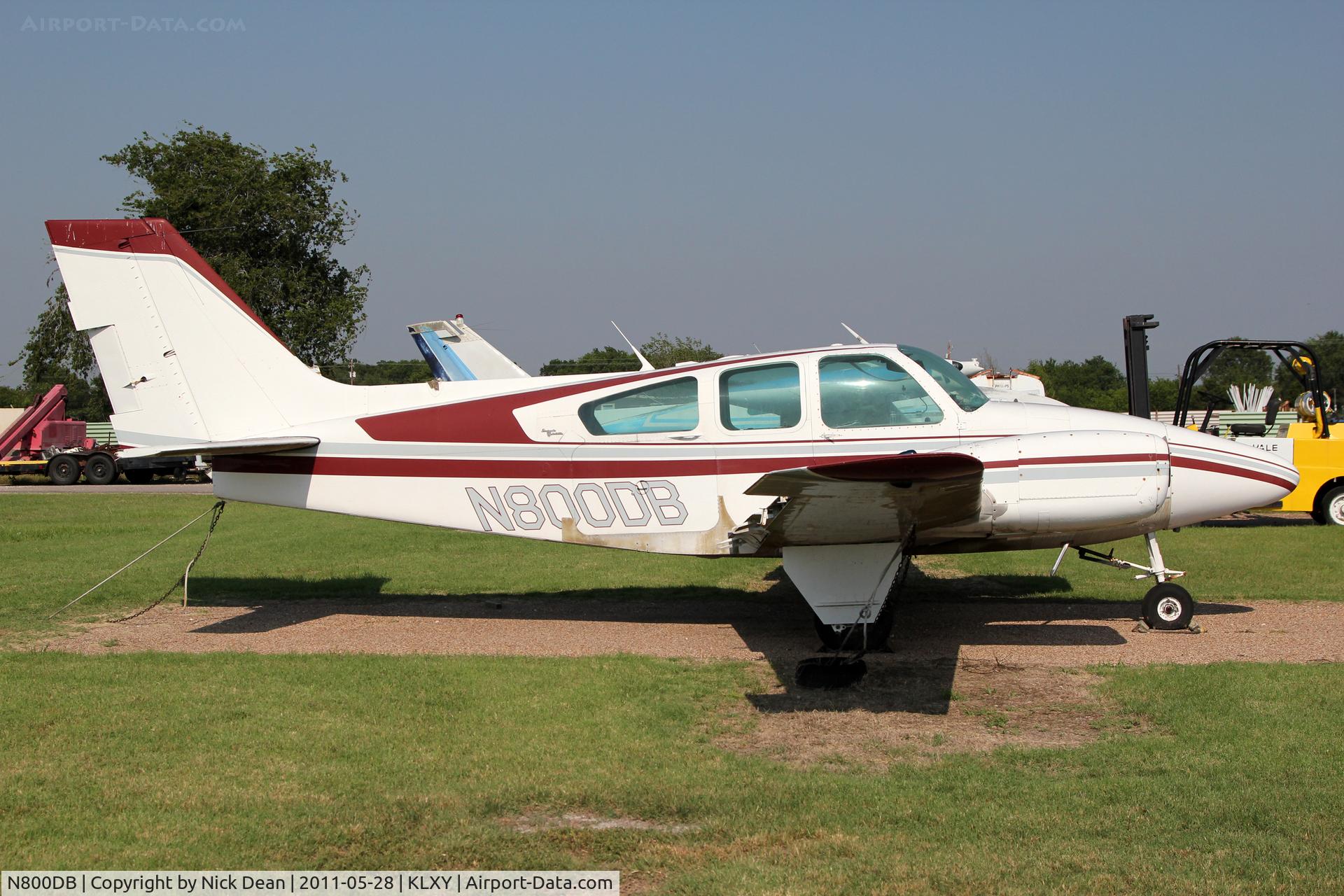 N800DB, Beech 95-A55 Baron C/N TC-480, KLXY/LXY