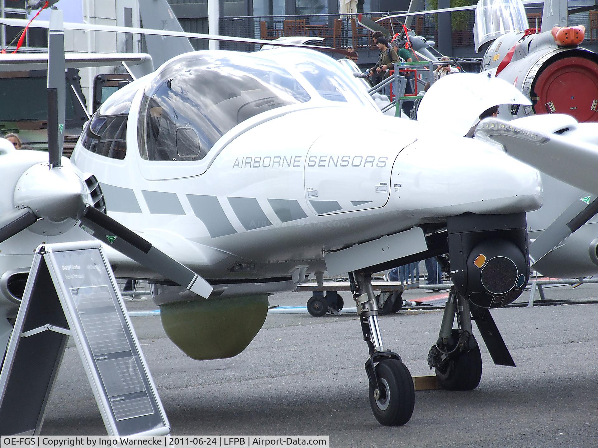 OE-FGS, 2011 Diamond DA-42M-NG Twin Star C/N 42.MN018, Diamond DA-42M-NG Twin Star at the Aerosalon 2011, Paris