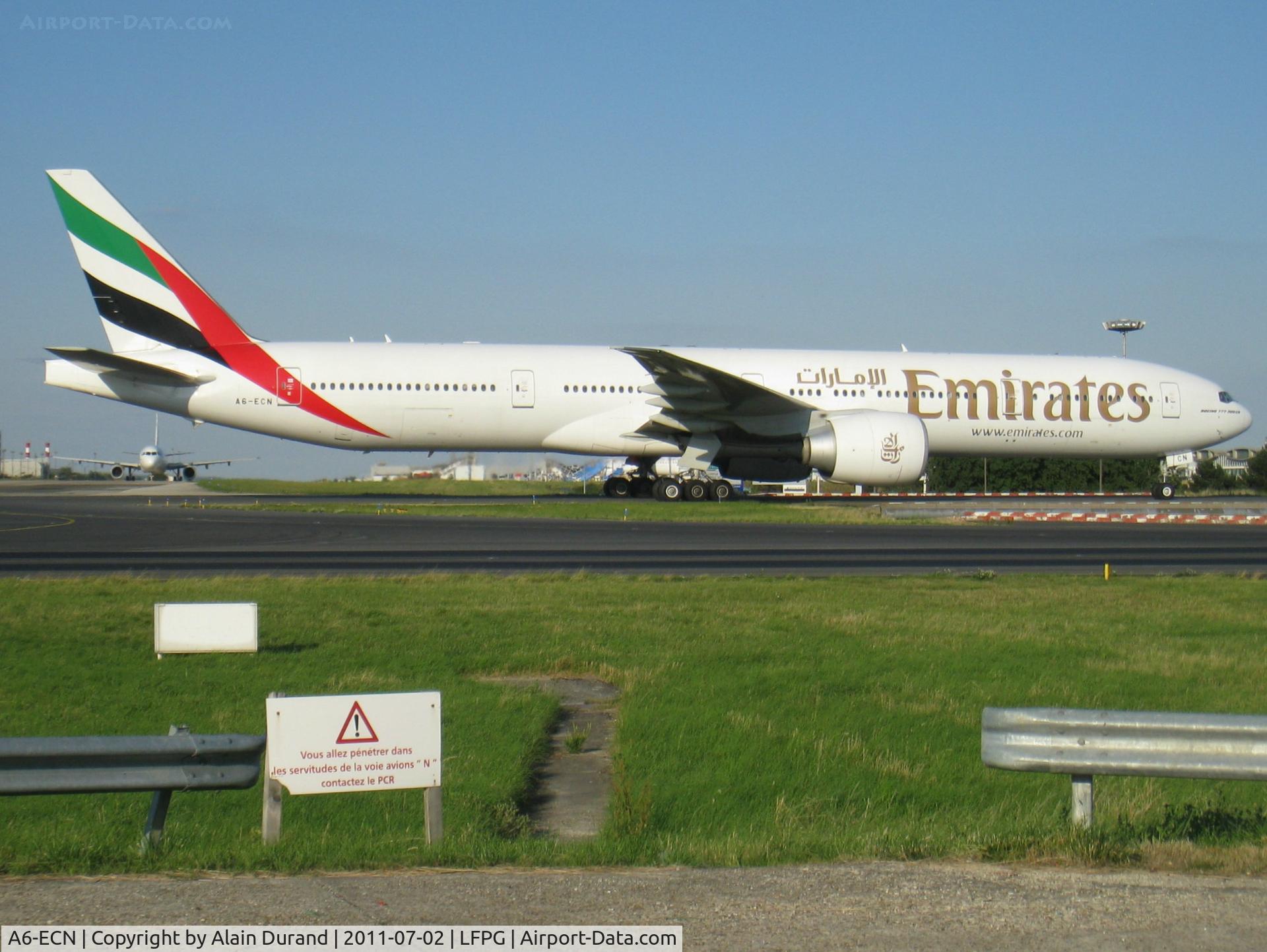 A6-ECN, 2009 Boeing 777-36N/ER C/N 37705, c/n 761, leased by Gecas since Feb 2009