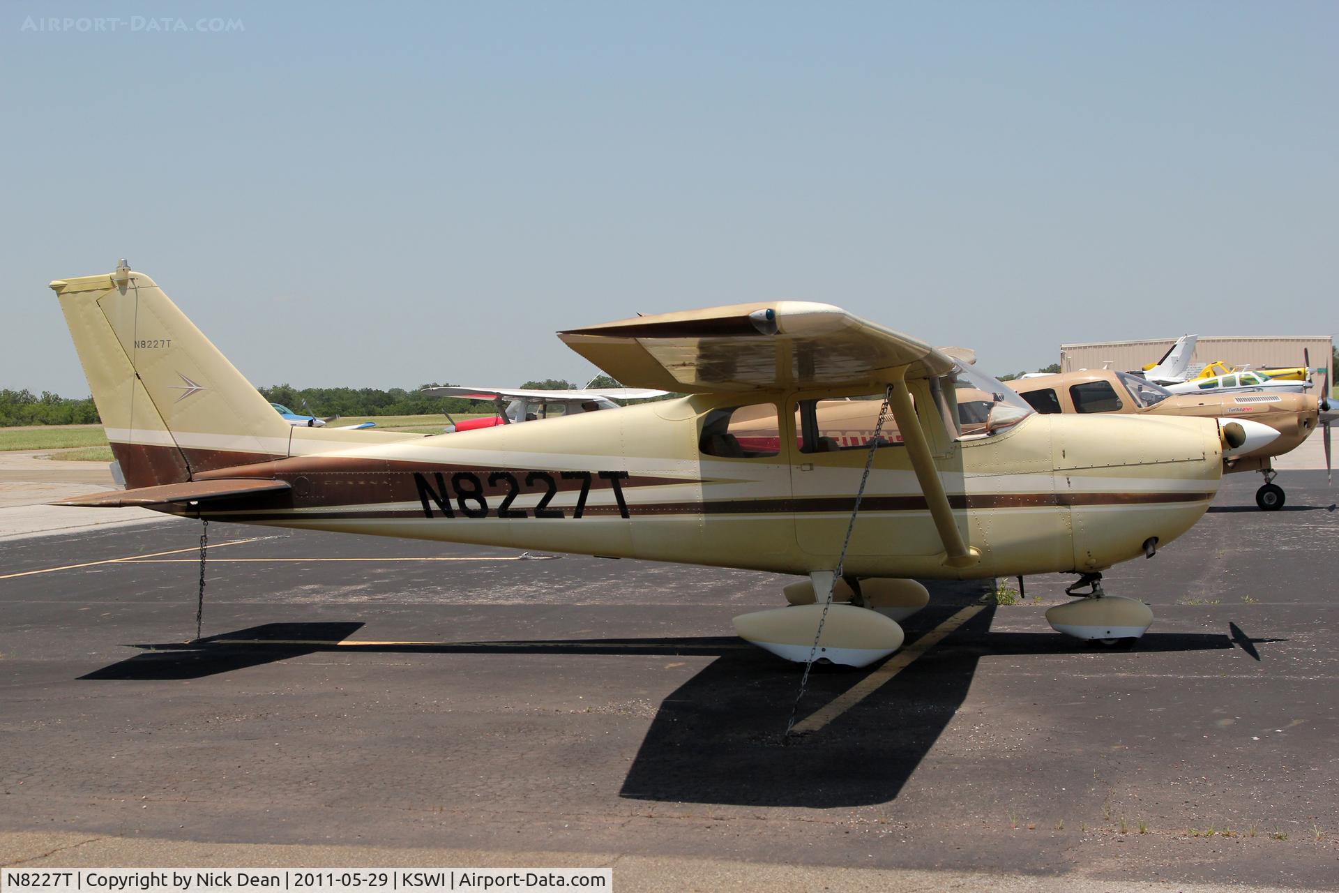 N8227T, 1960 Cessna 175B Skylark C/N 17556927, KSWI/SWI