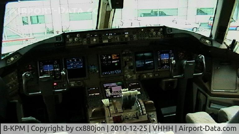 B-KPM, 2009 Boeing 777-367/ER C/N 36159, Thanks to the friendly crew who let me take this photo