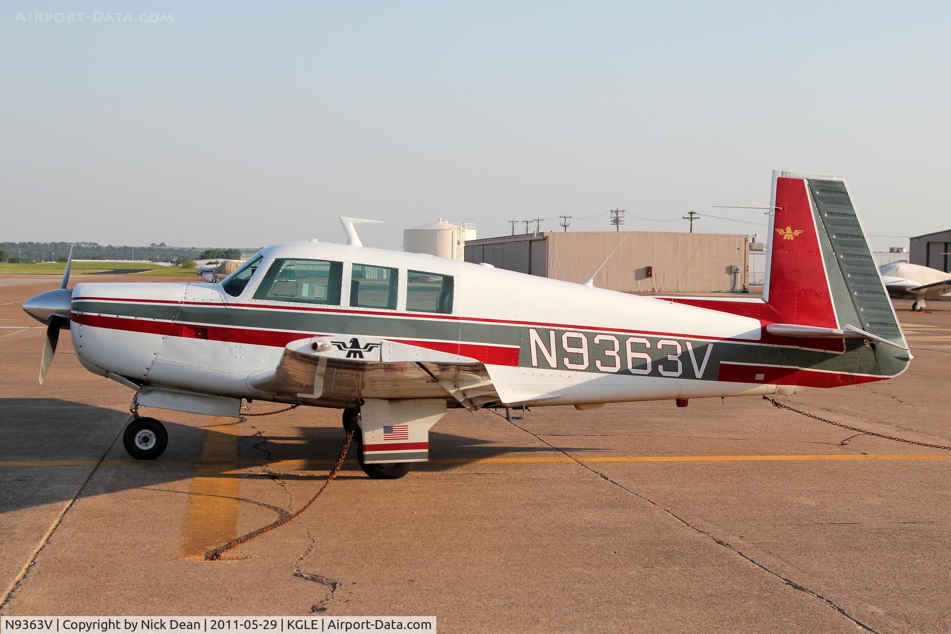 N9363V, 1969 Mooney M20F Executive C/N 700011, KGLE/GLE