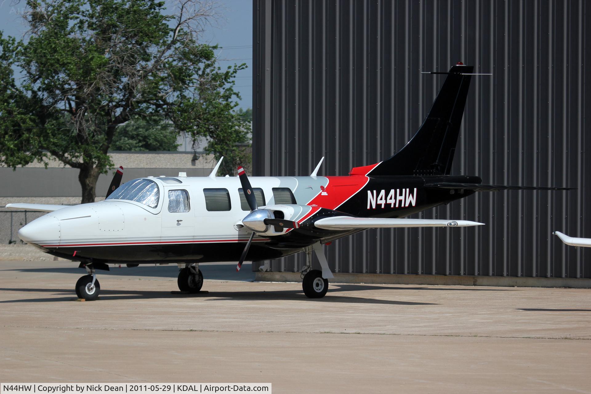N44HW, 1976 Smith Aerostar 601P C/N 61P-0317-086, KDAL/DAL