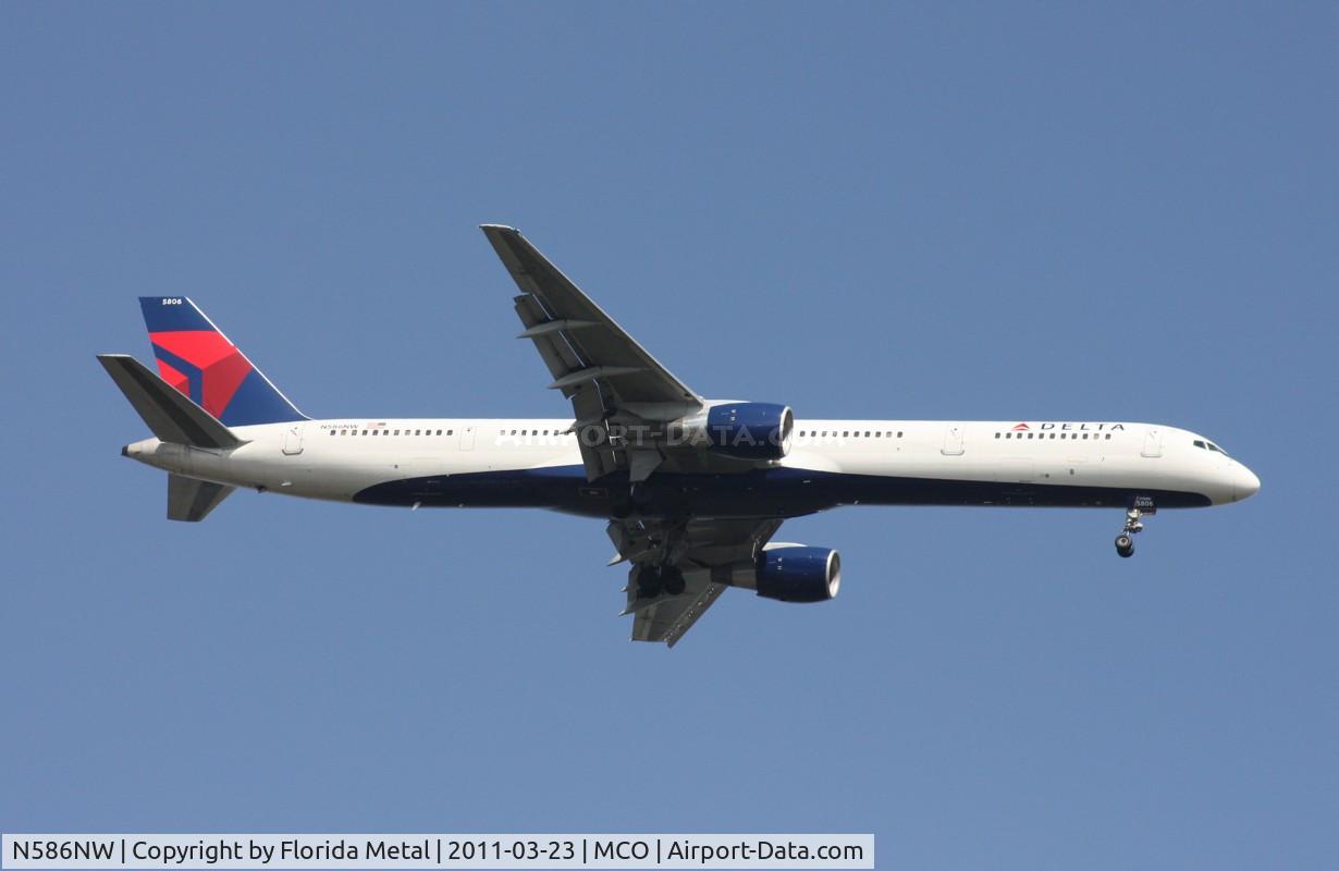 N586NW, 2002 Boeing 757-351 C/N 32987, Delta 757-300
