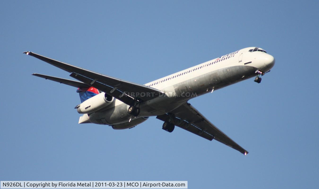 N926DL, 1988 McDonnell Douglas MD-88 C/N 49713, Delta MD-88