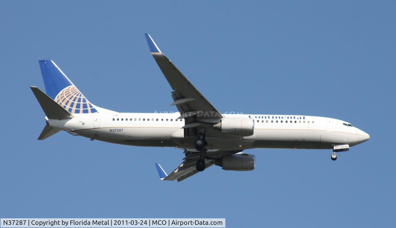 N37287, 2004 Boeing 737-824 C/N 31636, Continental 737