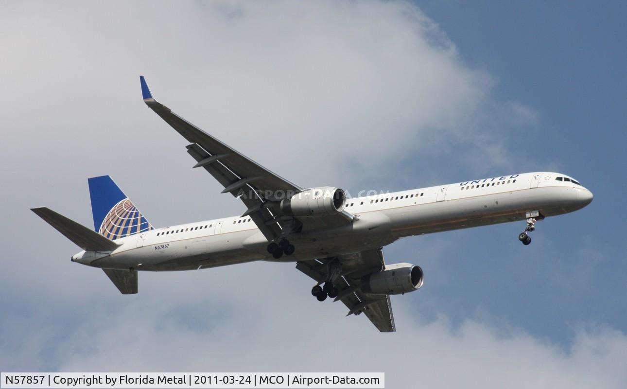 N57857, 2004 Boeing 757-324 C/N 32816, United 757-300