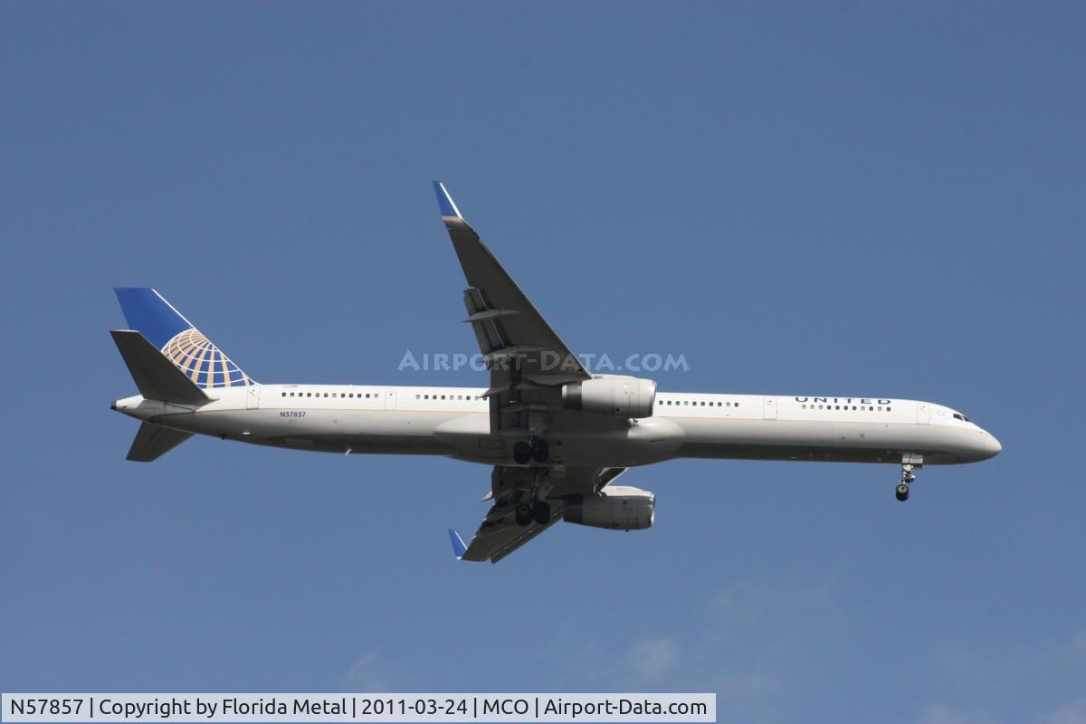 N57857, 2004 Boeing 757-324 C/N 32816, United 757-300