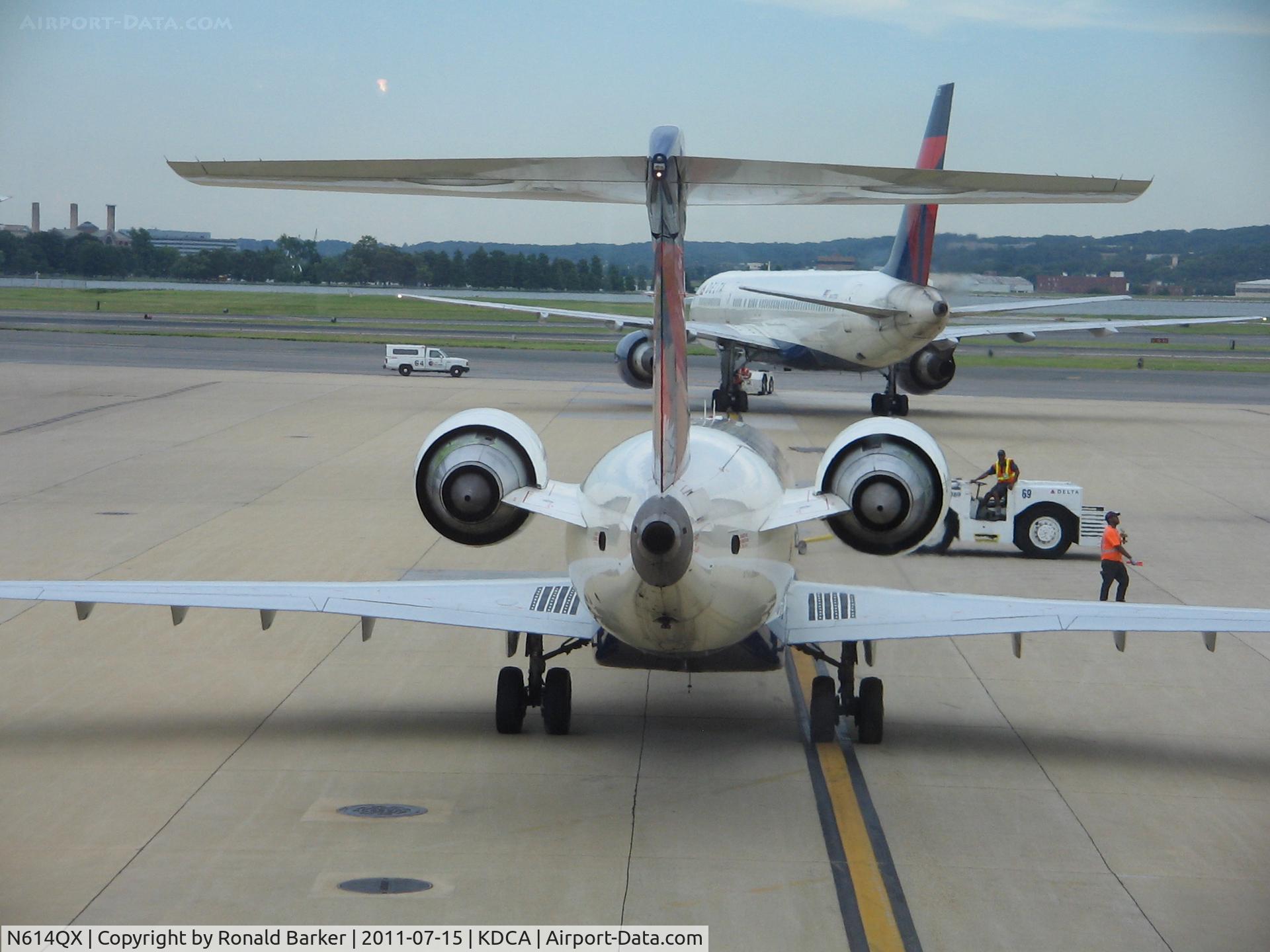 N614QX, 2002 Bombardier CRJ-701 (CL-600-2C10) Regional Jet C/N 10049, National AP