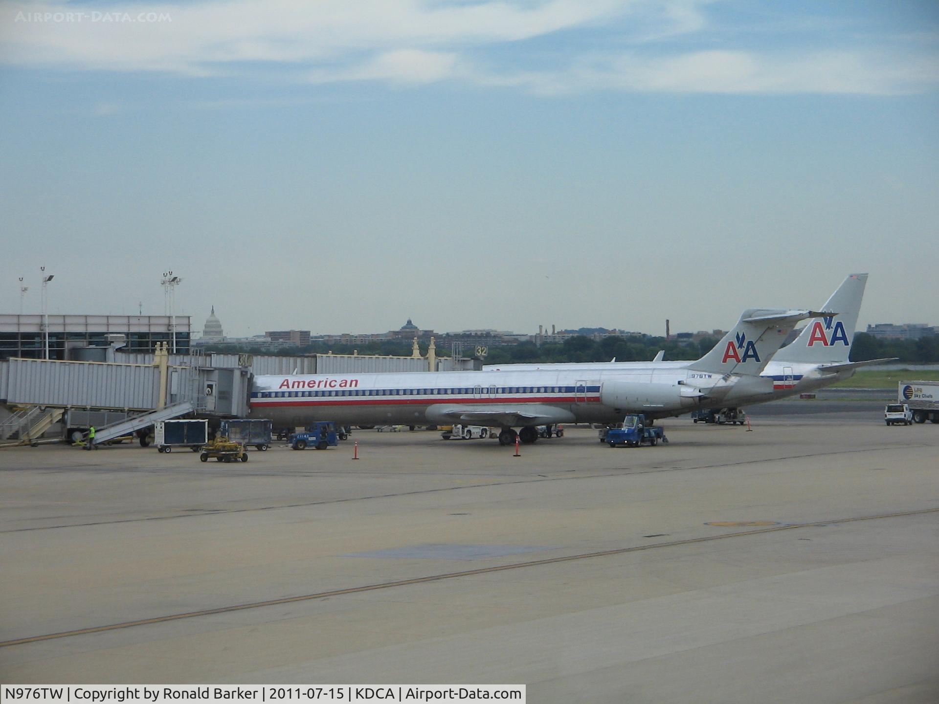 N976TW, 1999 McDonnell Douglas MD-83 (DC-9-83) C/N 53626, National AP
