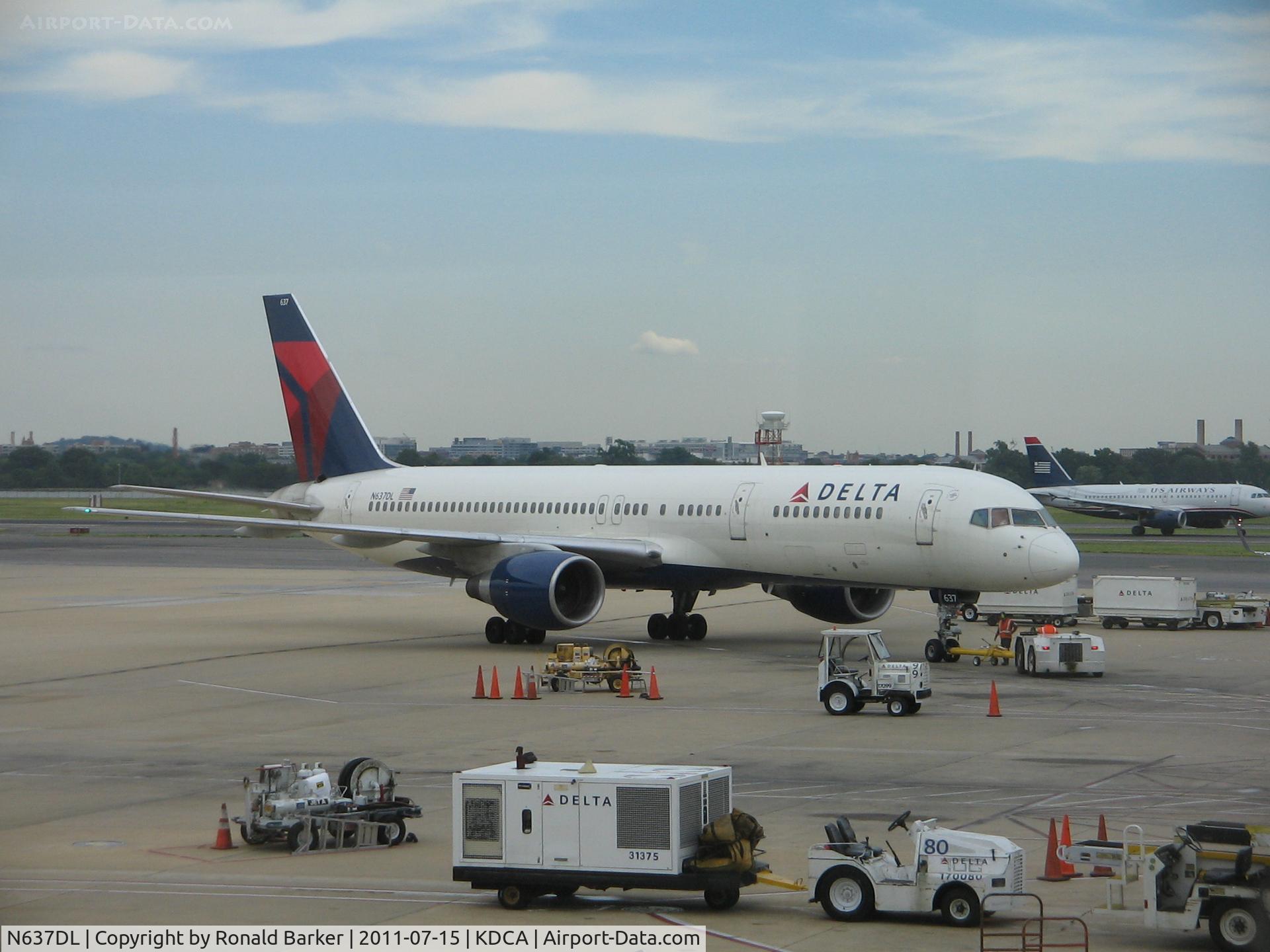 N637DL, 1988 Boeing 757-232 C/N 23760, National AP