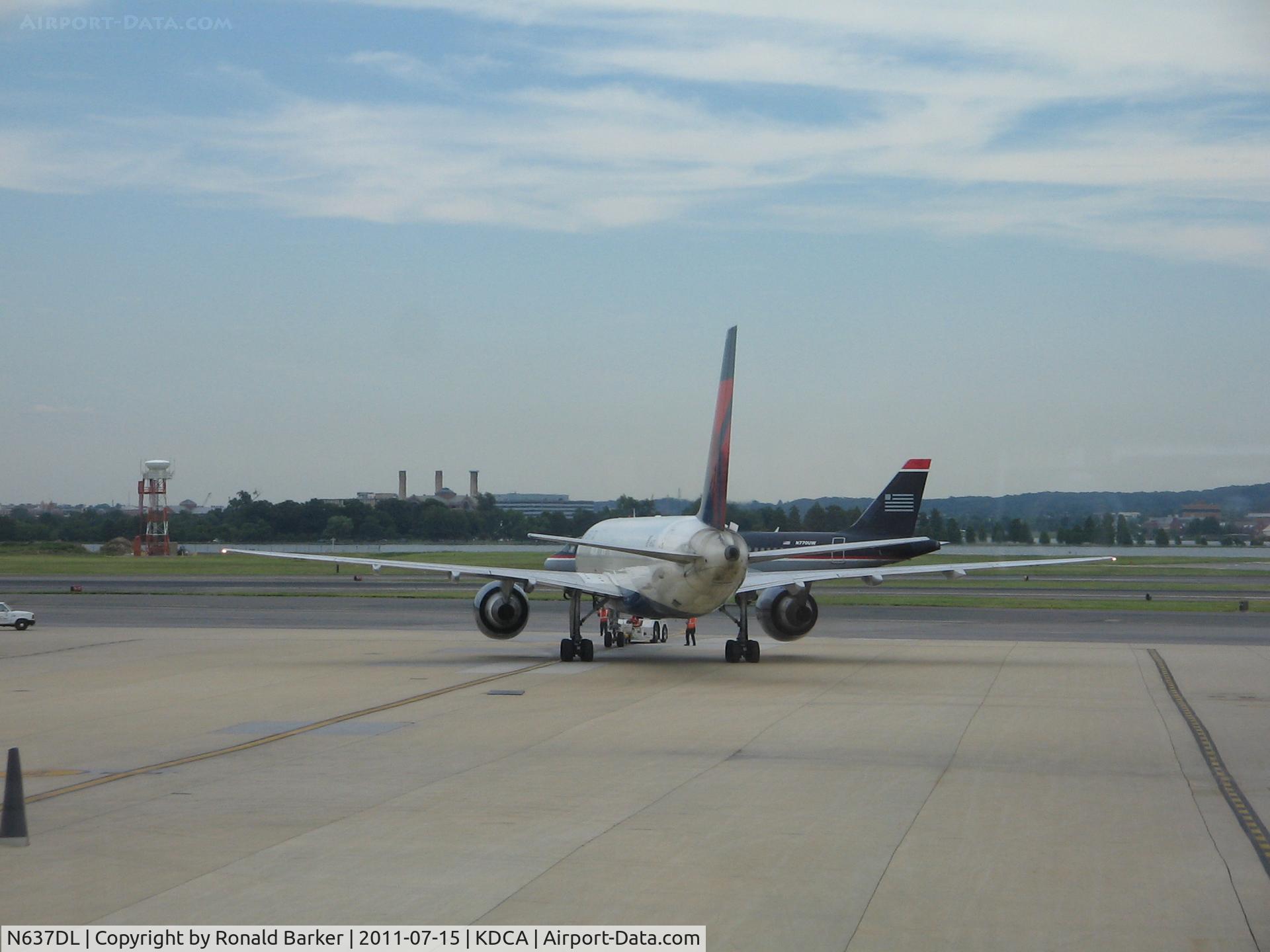 N637DL, 1988 Boeing 757-232 C/N 23760, National AP