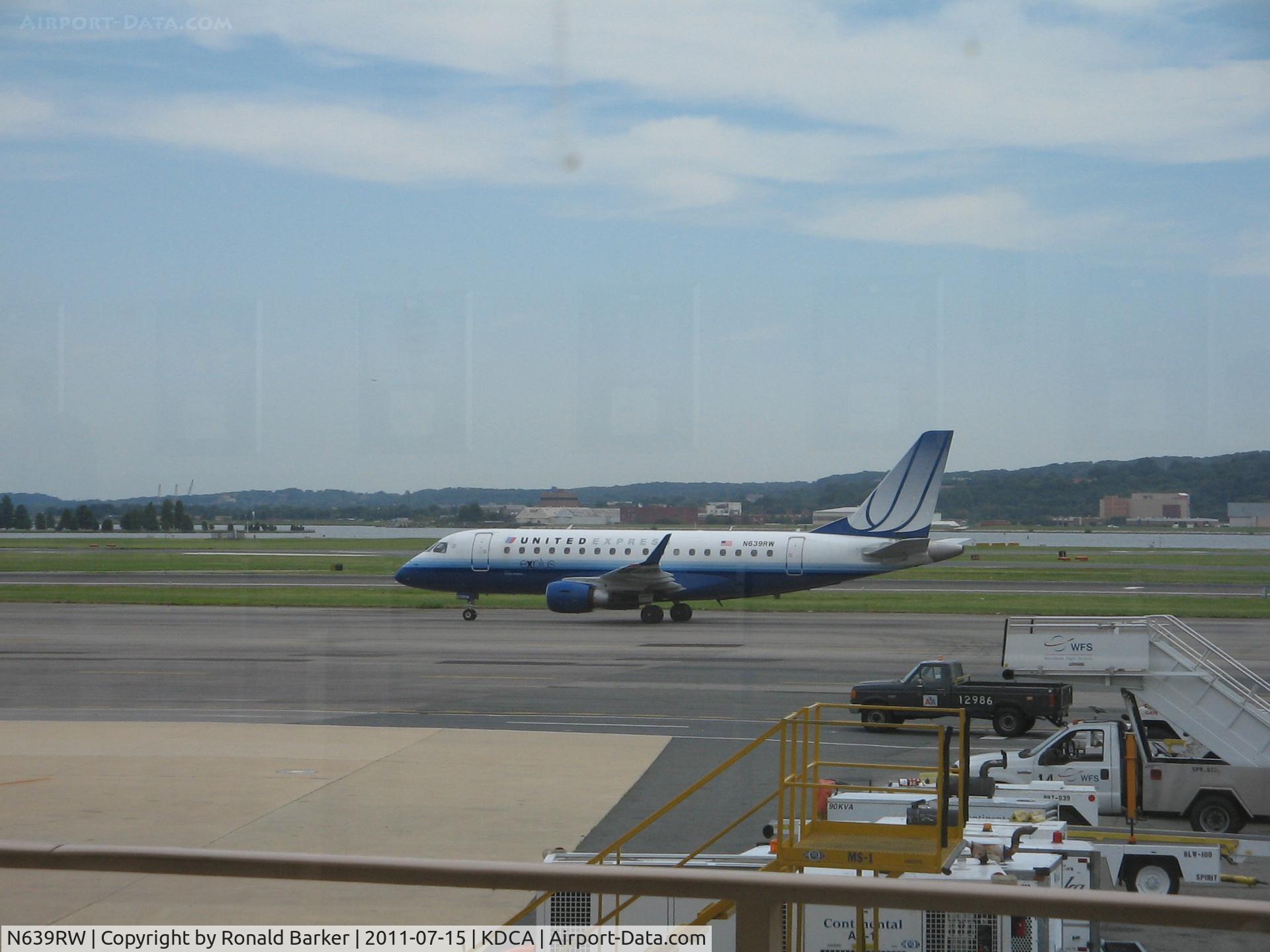 N639RW, 2004 Embraer 170SE (ERJ-170-100SE) C/N 17000057, National AP