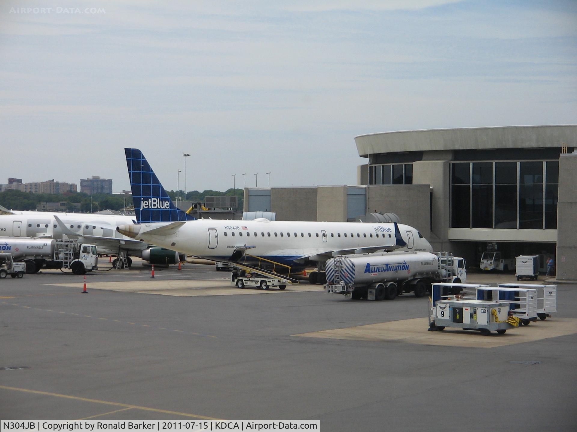 N304JB, 2009 Embraer ERJ-190-100 IGW 190AR C/N 19000257, National AP