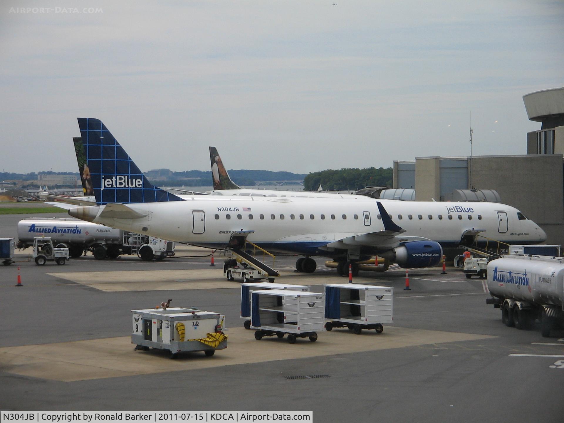 N304JB, 2009 Embraer ERJ-190-100 IGW 190AR C/N 19000257, National AP