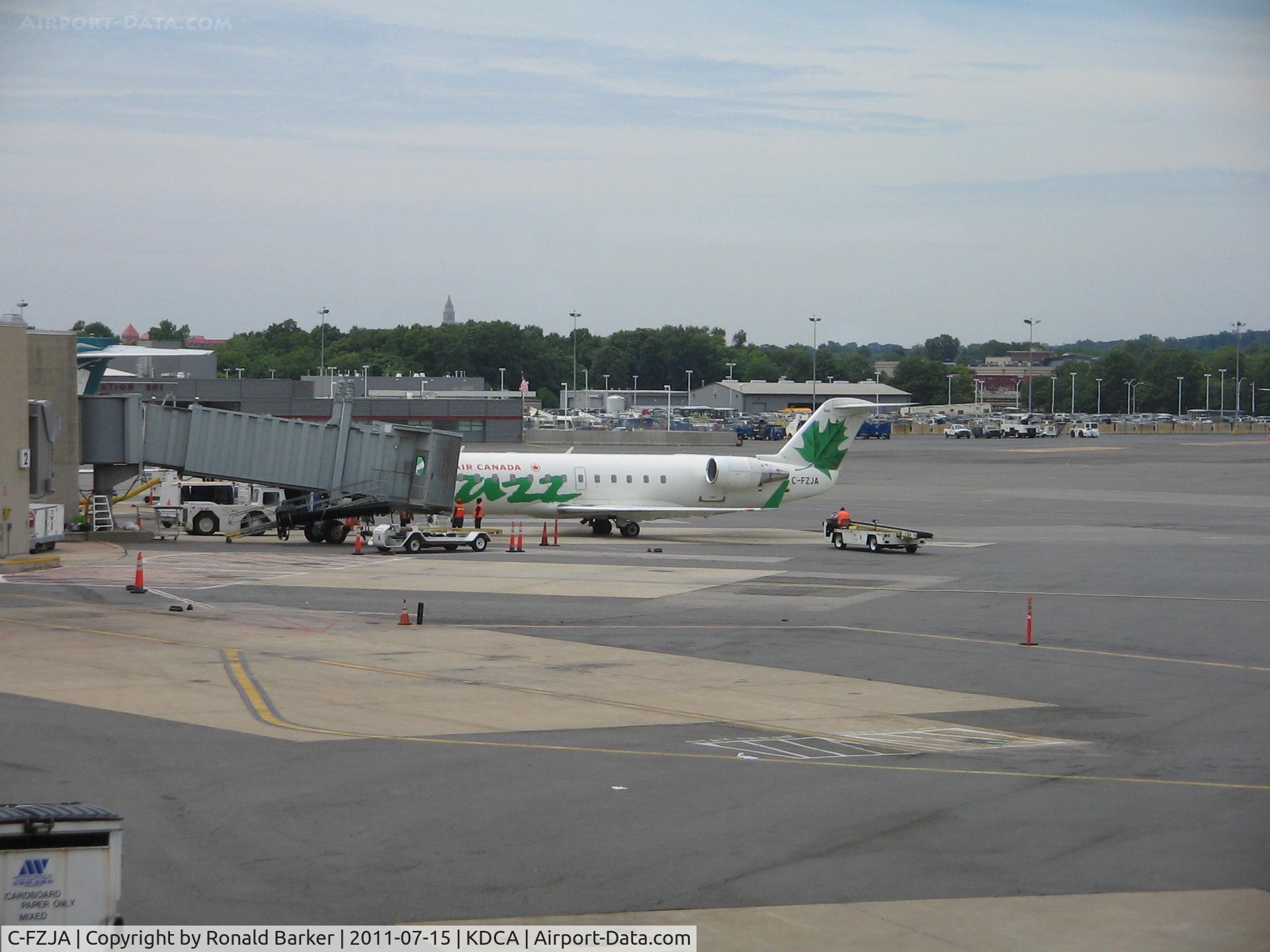 C-FZJA, 2004 Bombardier CRJ-200ER (CL-600-2B19) C/N 7988, National AP