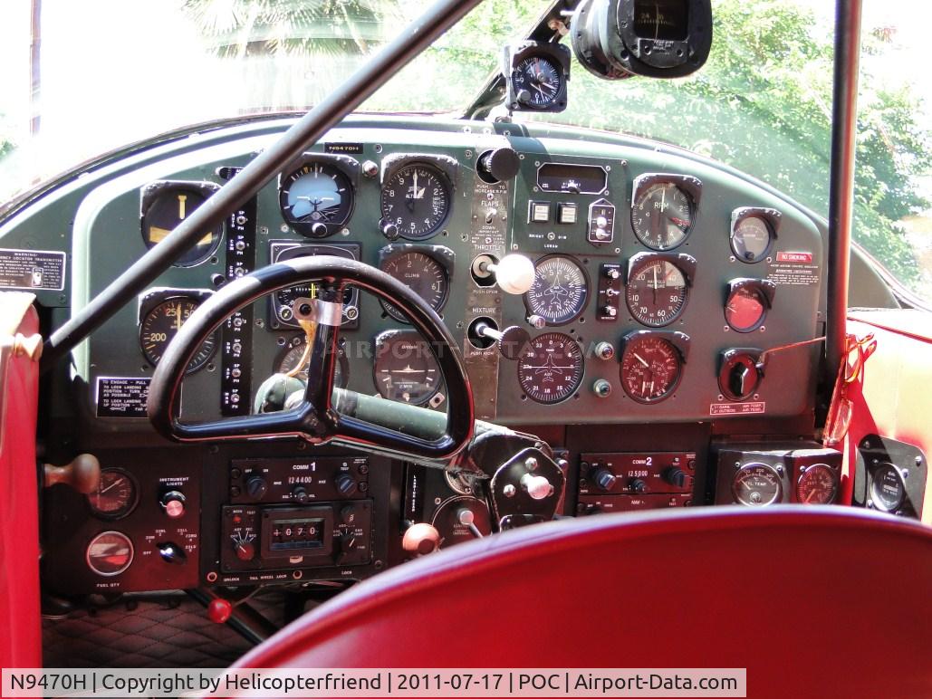 N9470H, 1943 Beech D17S Staggerwing C/N 6670, Cockpit area