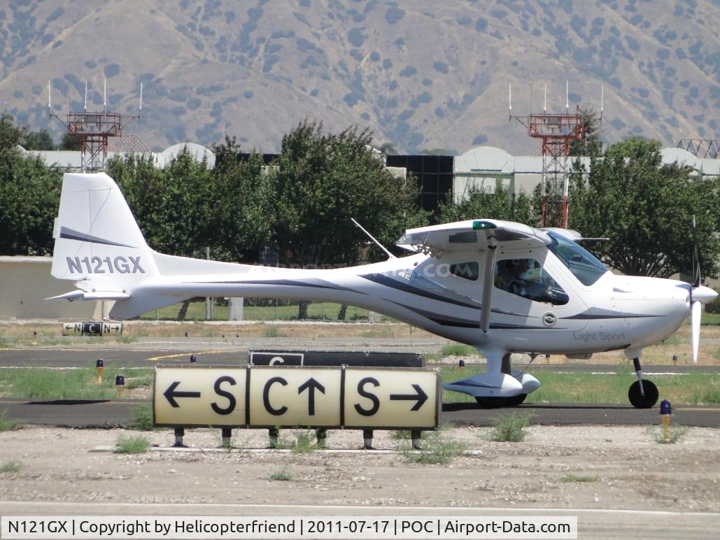 N121GX, 2009 Remos GX C/N 317, Taxiing on taxiway Sierra going to runway 26L