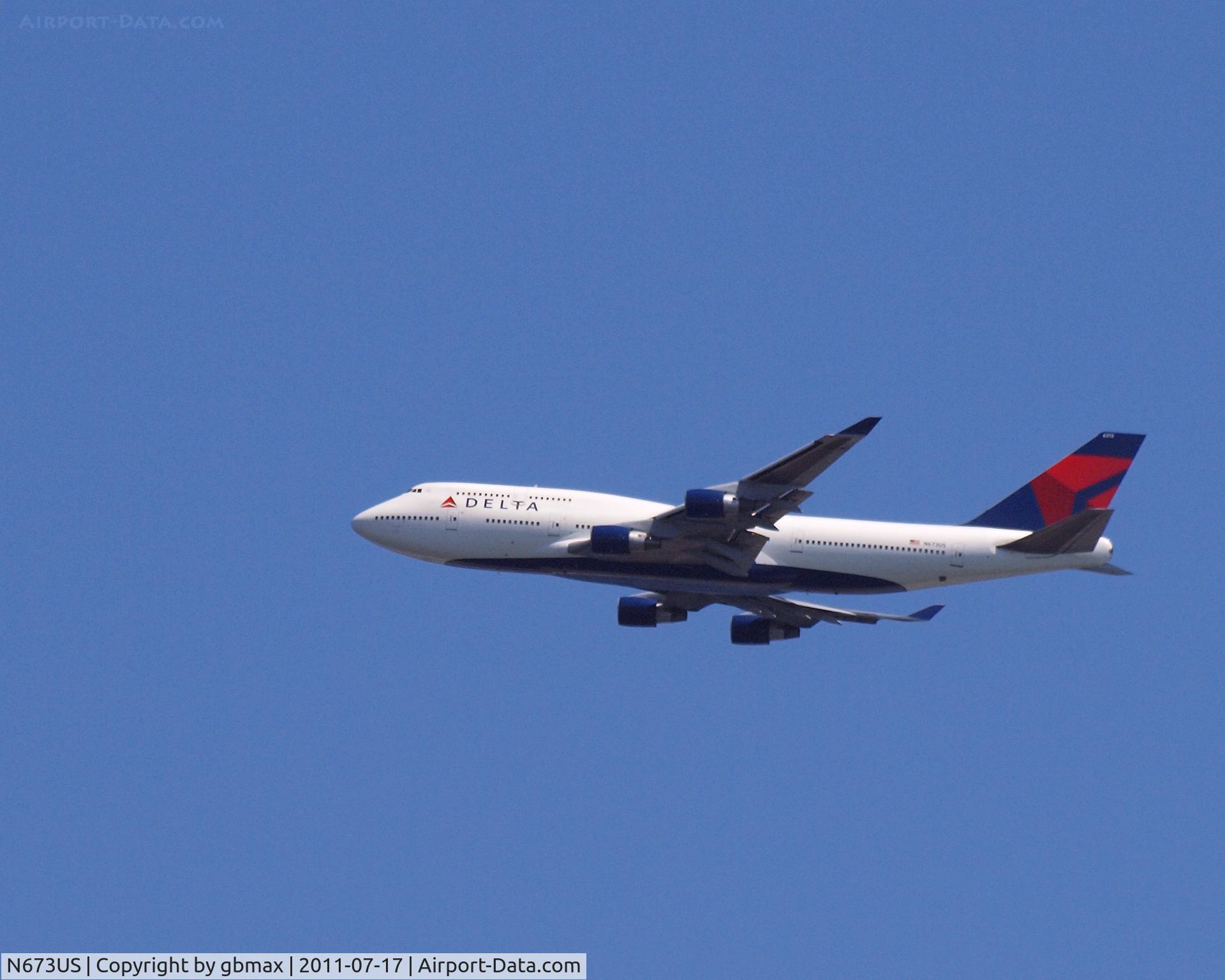 N673US, 1999 Boeing 747-451 C/N 30268, Going to a landing @ JFK, picture taken from Brighton Beach