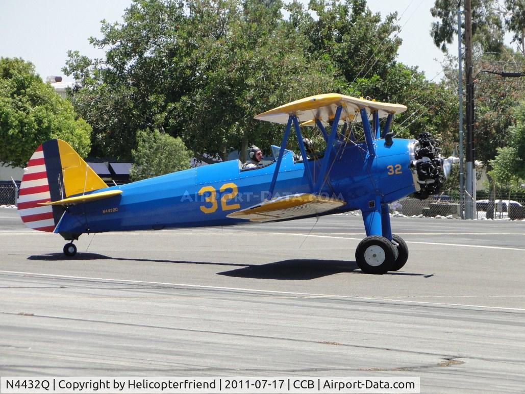 N4432Q, Boeing PT-17 Kaydet (A75N1) C/N 75-1969, Starting take off roll westbound