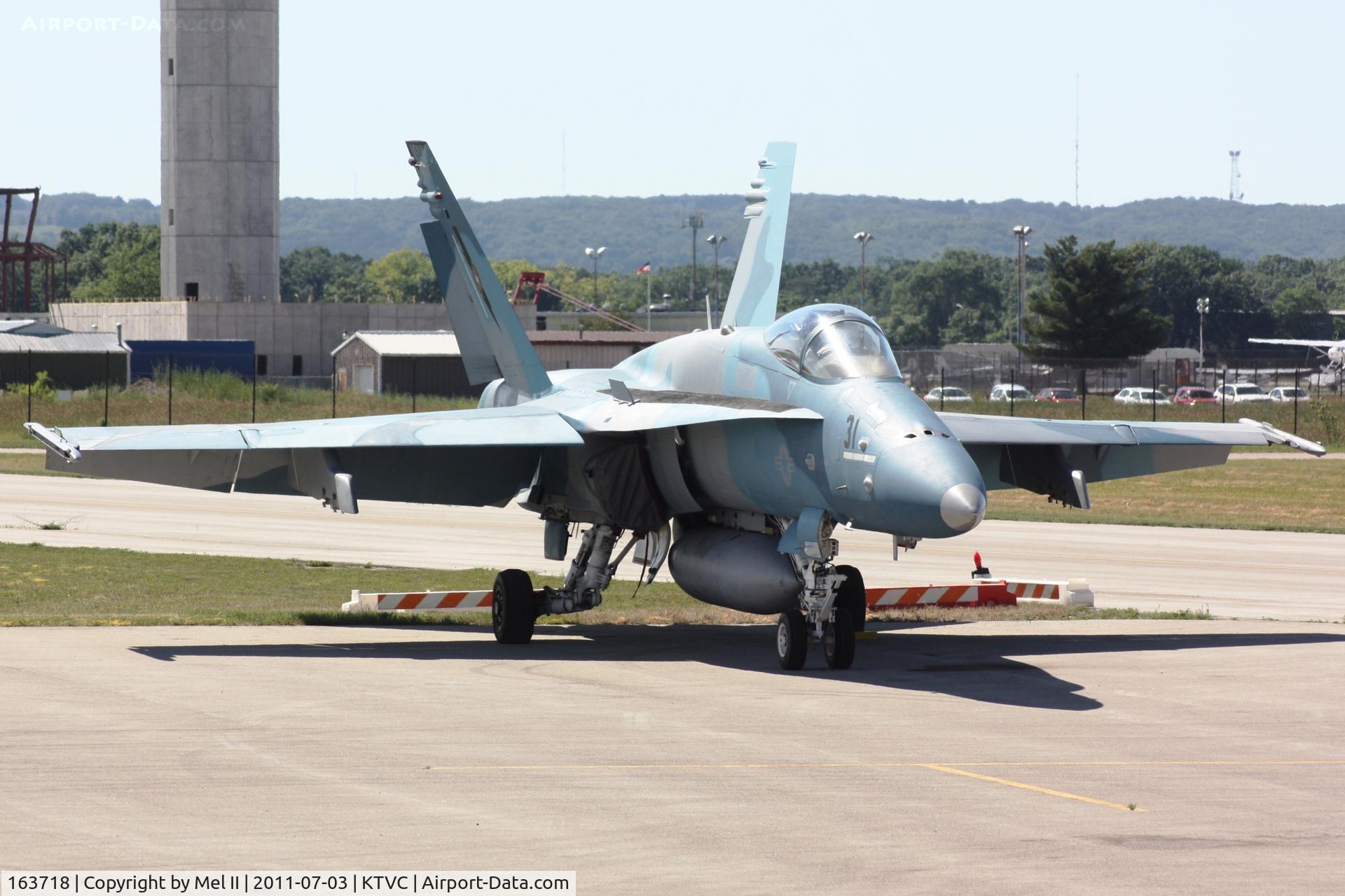 163718, 1988 McDonnell Douglas F/A-18C Hornet C/N 0784, Parked