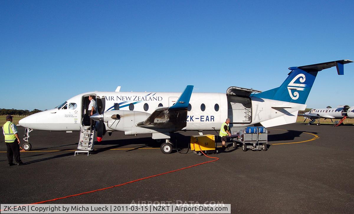 ZK-EAR, 1999 Beech 1900D C/N UE-388, At Kaitaia