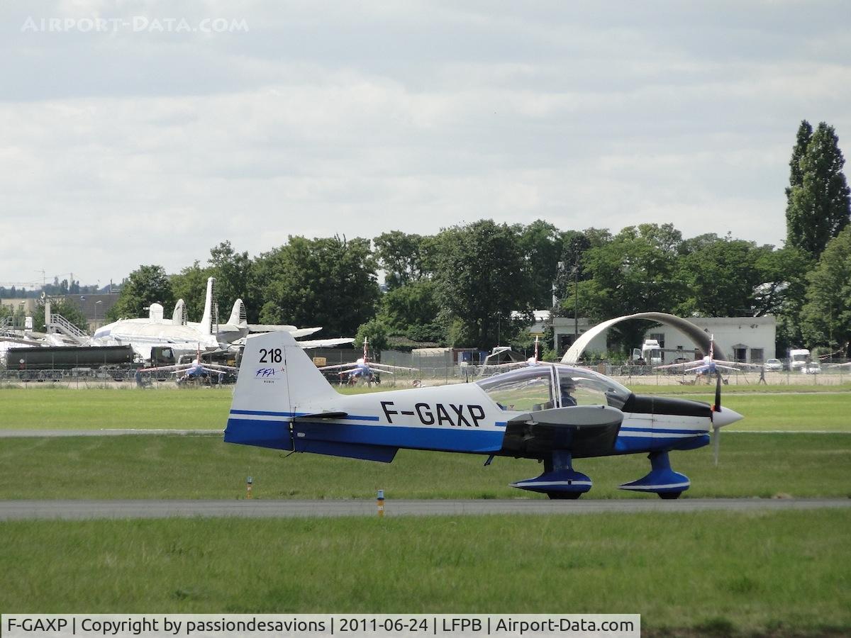 F-GAXP, Robin R-2160 Alpha Sport C/N 154, Taxiing at Le bourget Airshow 2011