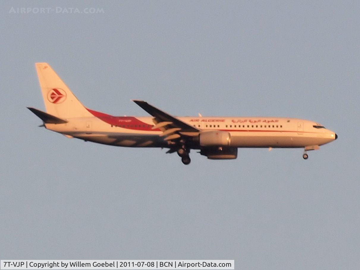 7T-VJP, 2001 Boeing 737-8D6 C/N 30208, Prepare for landing on Barcelona Airport