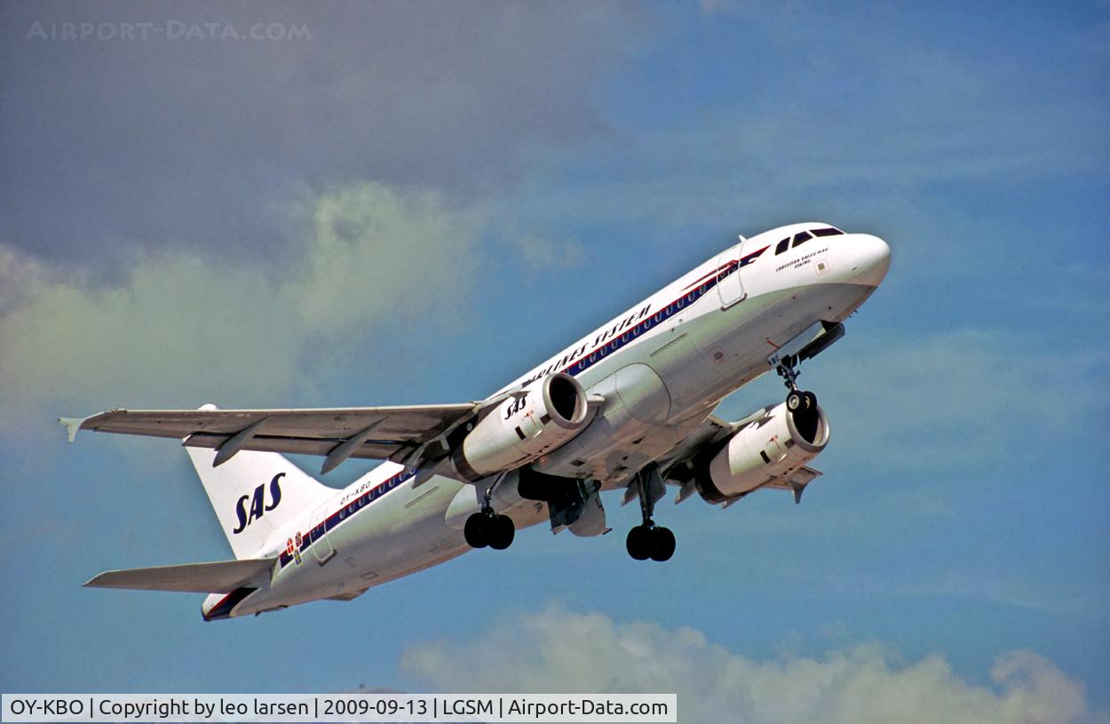 OY-KBO, 2006 Airbus A319-131 C/N 2850, OY-KBO T/O from Samos Greece 13.9.09