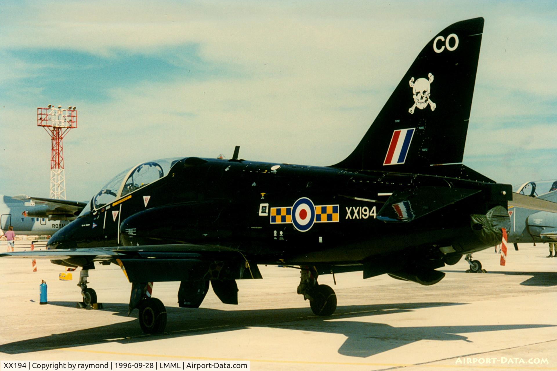 XX194, 1978 Hawker Siddeley Hawk T.1A C/N 041/312041, Hawk T1A XX194/CO 100Sqd RAF