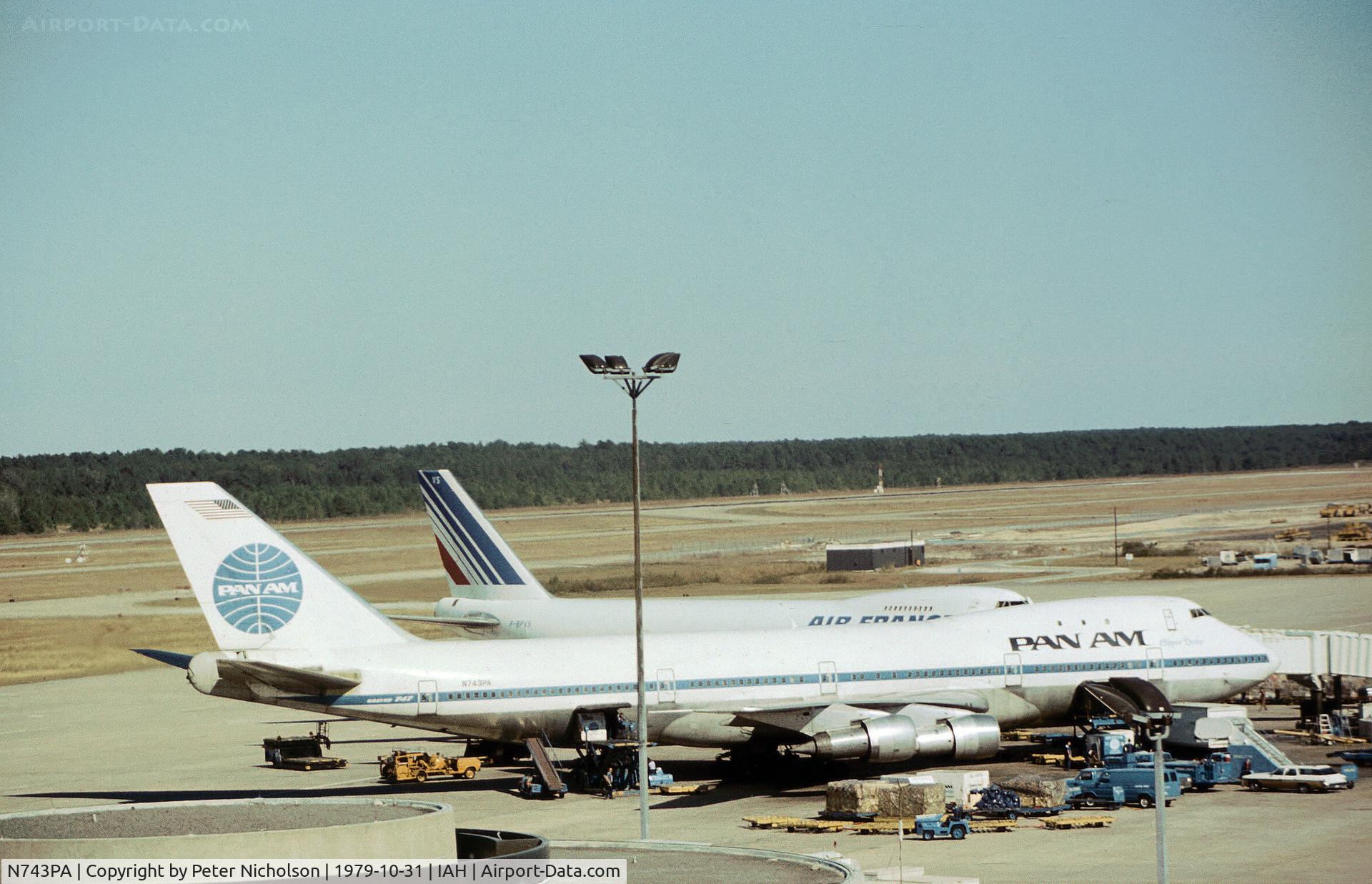 N743PA, 1970 Boeing 747-121 C/N 19650, Boeing 747-121 of Pan American World Airways - PanAm - at the terminal gate of Houston International in October 1979.