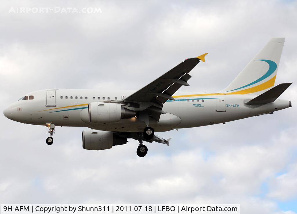 9H-AFM, 2006 Airbus ACJ318 (A318-112/CJ) C/N 2910, Landing rwy 32L