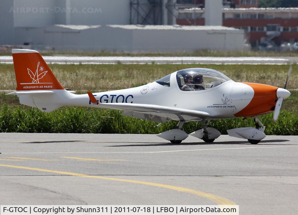 F-GTOC, Aquila A210 (AT01) C/N AT01-136, Taxiing to the General Aviation area... Participant of the Young French Pilot Tour 2011