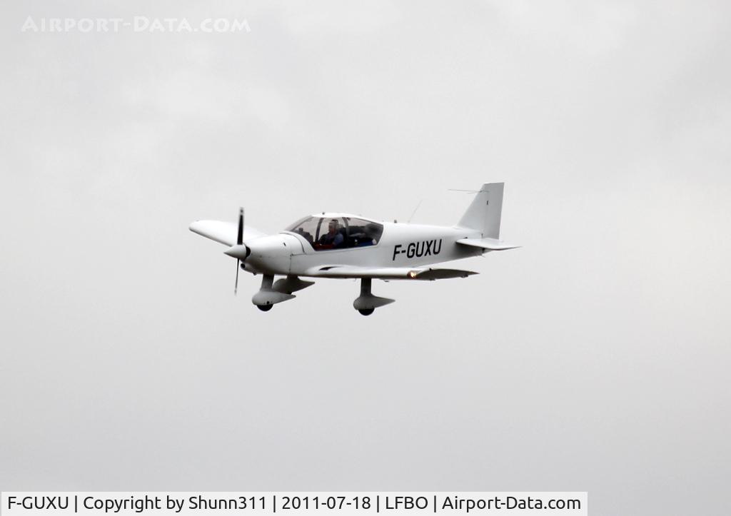 F-GUXU, Robin R-2120U C/N 368, Landing rwy 32R