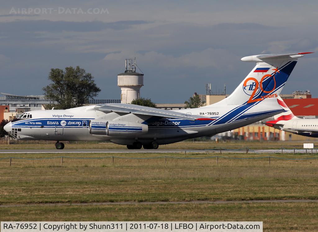 RA-76952, 2010 Ilyushin Il-76TD-90VD C/N 2093422743, Lining up rwy 32R for departure...