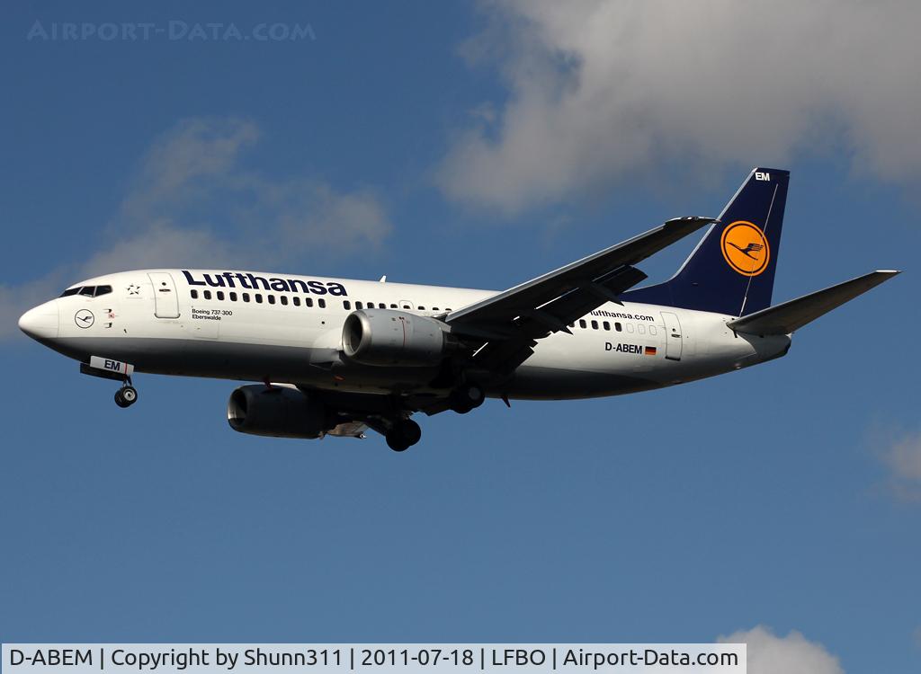 D-ABEM, 1991 Boeing 737-330 C/N 25416, Landing rwy 32L