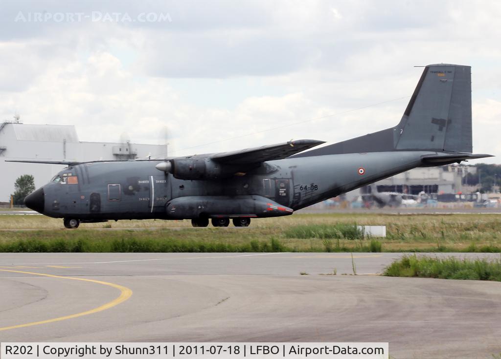 R202, Transall C-160R C/N 202, Taxiing to the military area...
