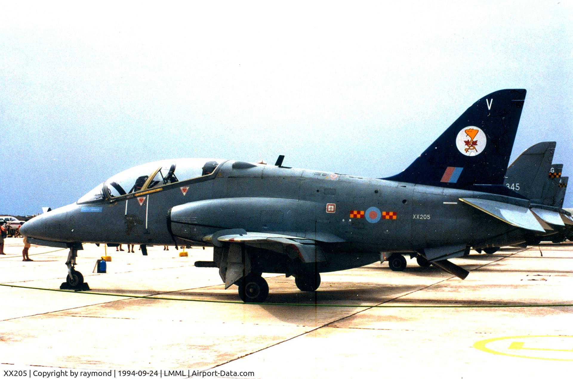 XX205, 1978 Hawker Siddeley Hawk T.1A C/N 052/312052, Hawk T1A XX205/V 92Sqd RAF