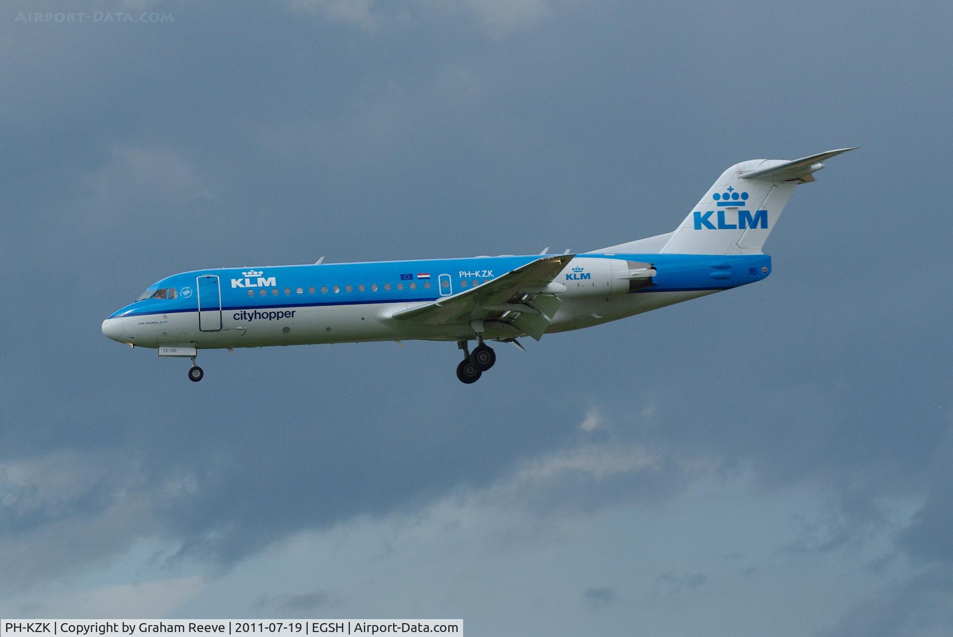 PH-KZK, 1997 Fokker 70 (F-28-0070) C/N 11581, Landing at Norwich.