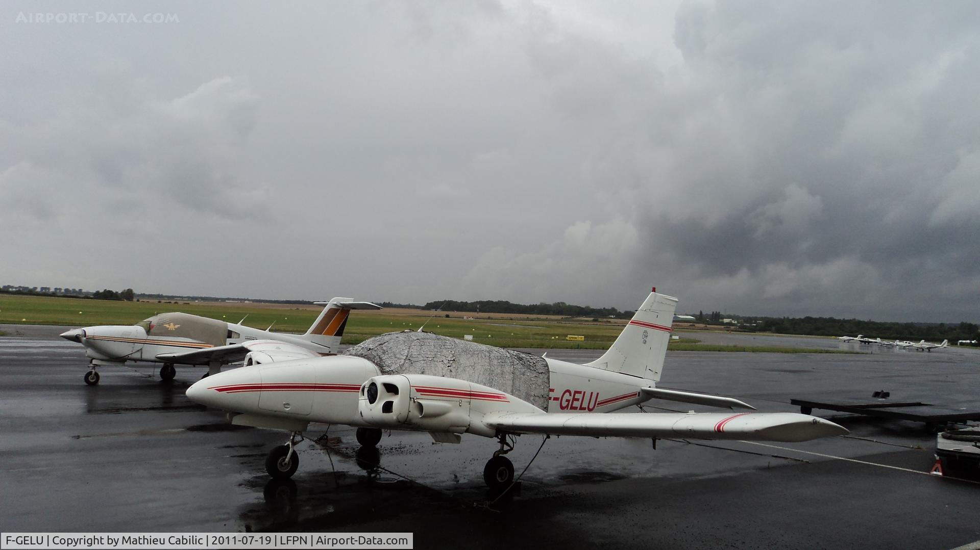 F-GELU, 1973 Piper PA-34-200 Seneca C/N 34-7350147, Piper PA 34-200