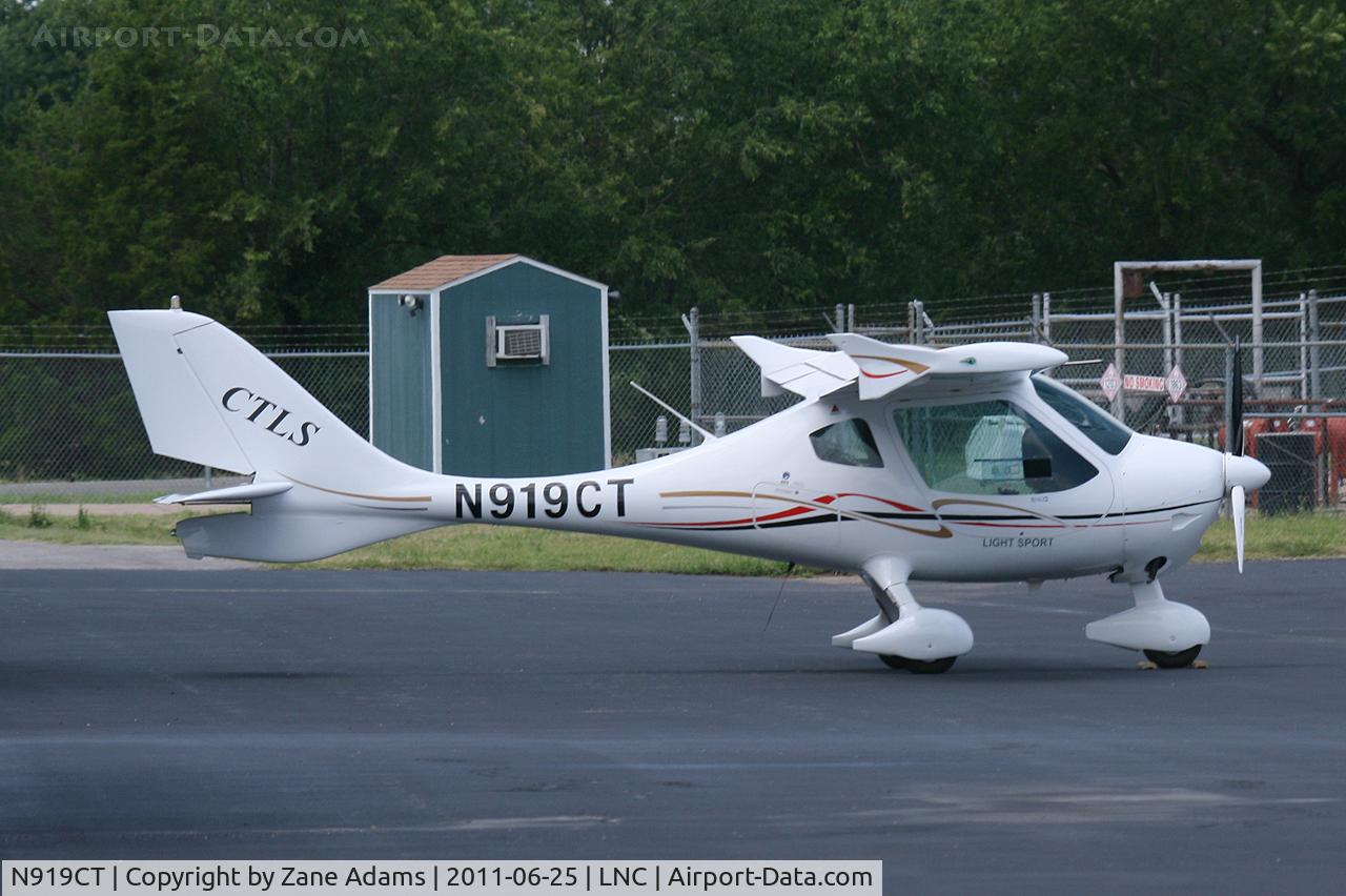 N919CT, Flight Design CTLS C/N F-08-11-20, At the Lancaster Airport Open House