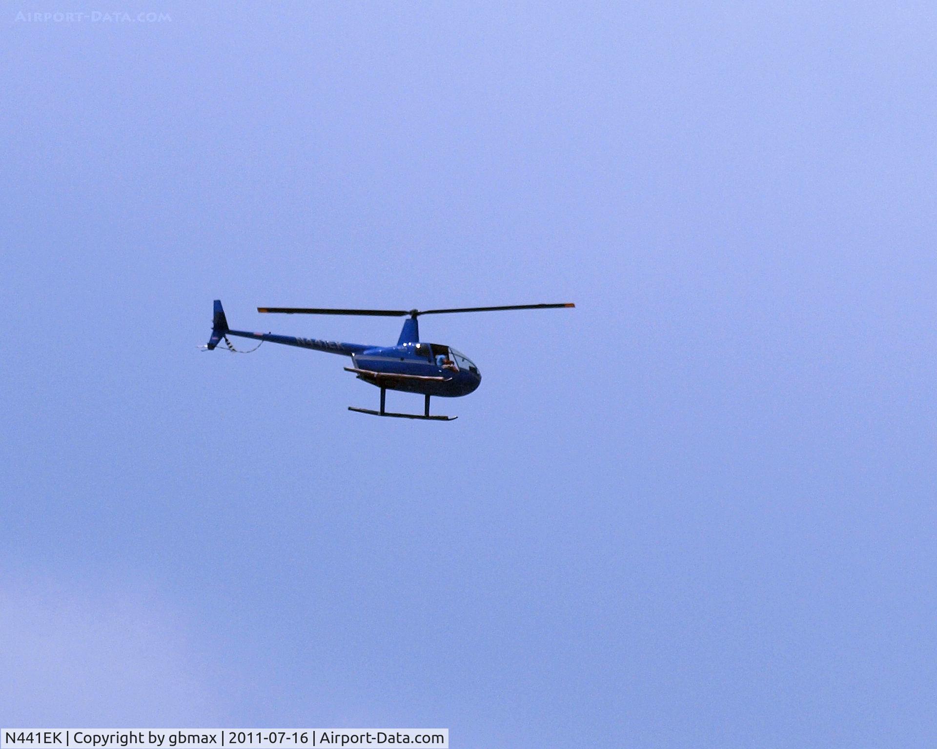 N441EK, 2002 Robinson R44 C/N 1190, @ Brighton Beach, Brooklyn, NY