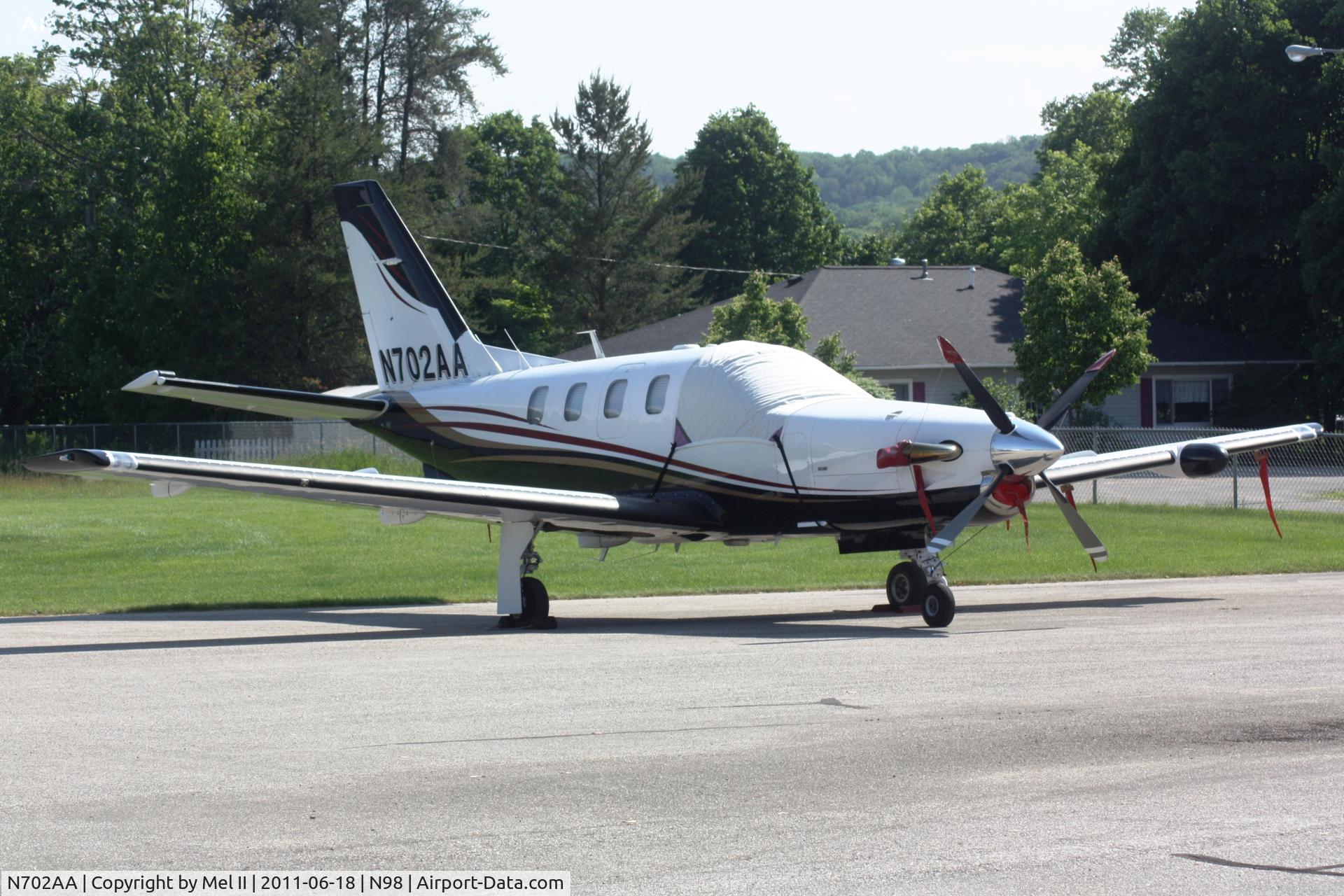 N702AA, 2001 Socata TBM-700 C/N 216, Parked