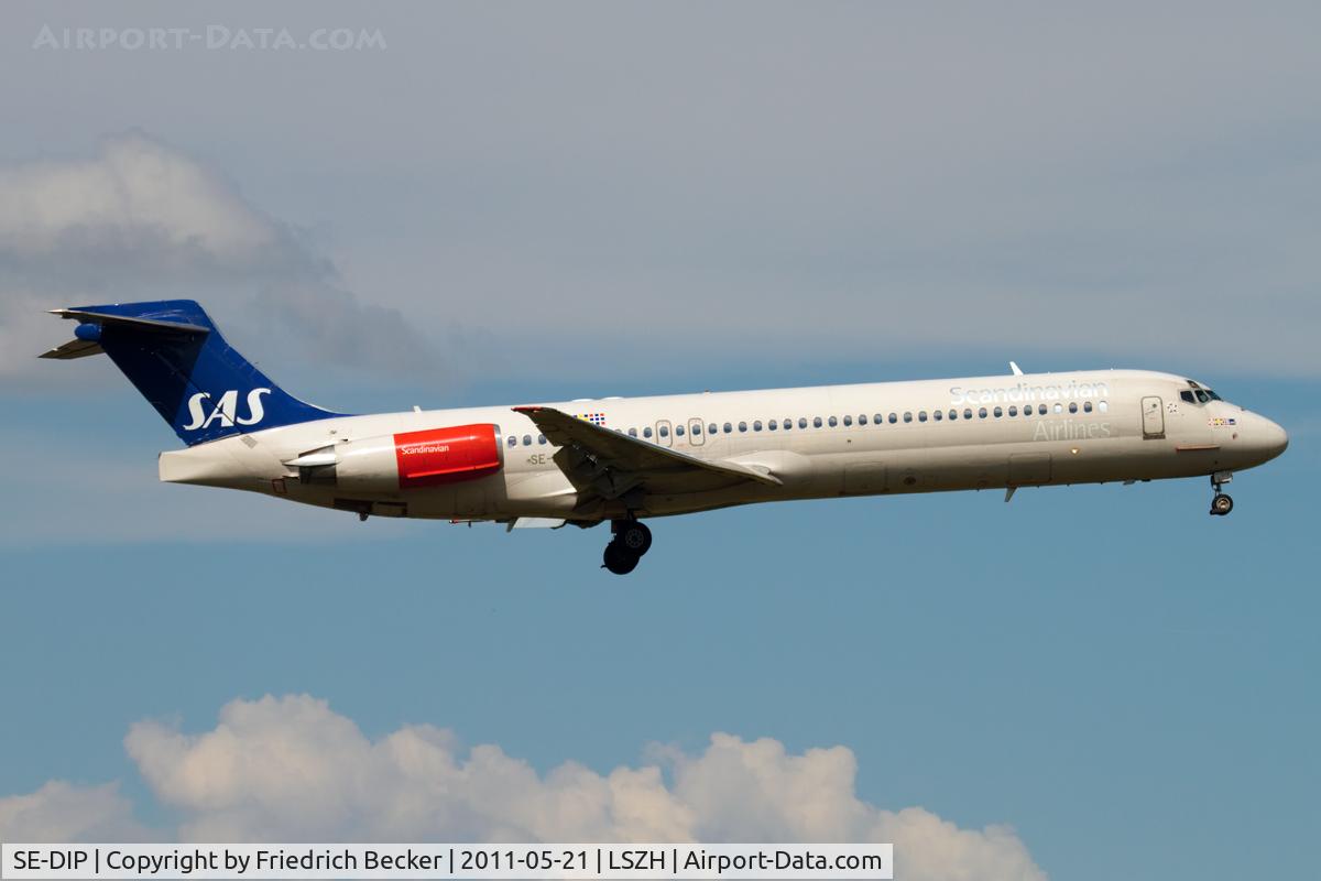 SE-DIP, 1991 McDonnell Douglas MD-87 (DC-9-87) C/N 53010, on final