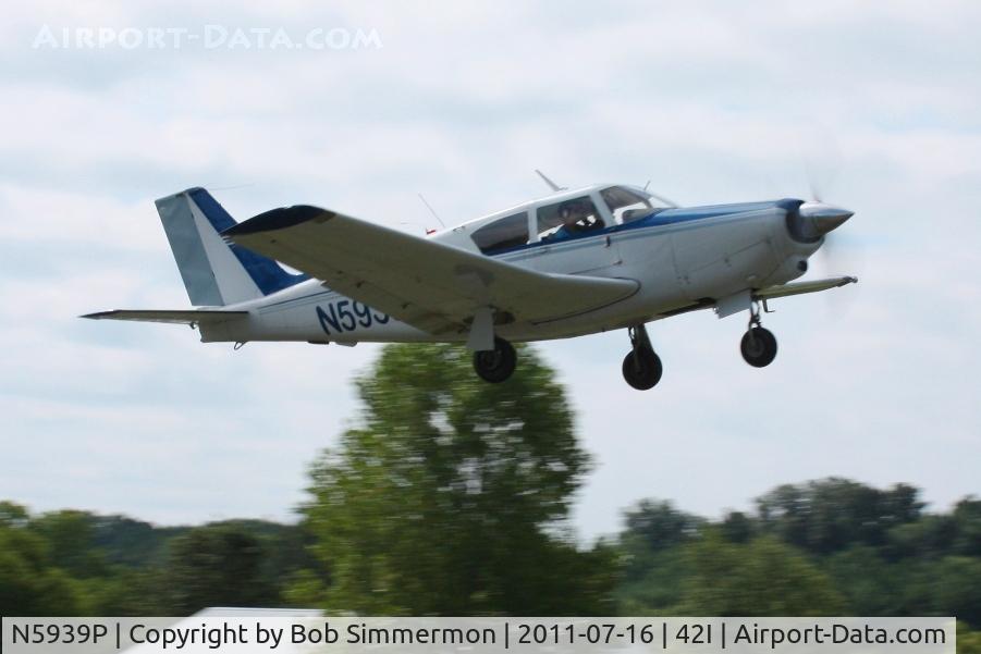 N5939P, 1959 Piper PA-24-250 Comanche C/N 24-1029, Departing the EAA fly-in at Zanesville, Ohio