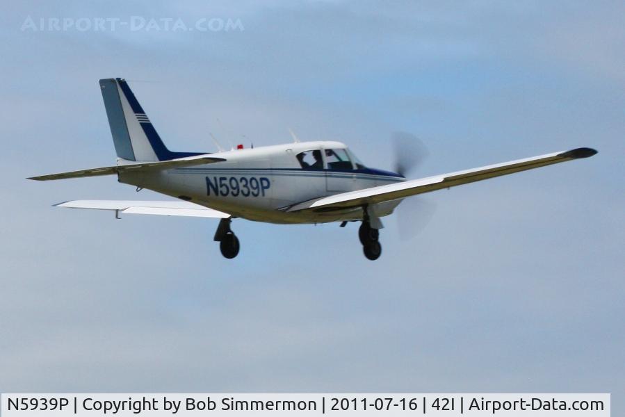 N5939P, 1959 Piper PA-24-250 Comanche C/N 24-1029, Departing the EAA fly-in at Zanesville, Ohio