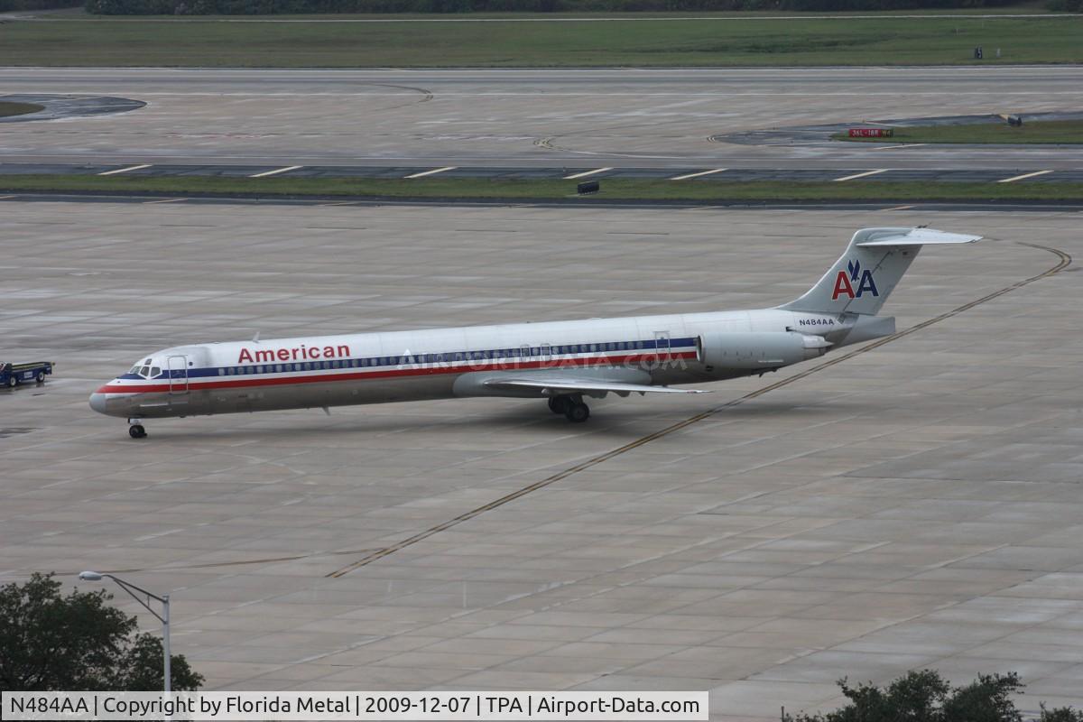 N484AA, 1988 McDonnell Douglas MD-82 (DC-9-82) C/N 49677, American MD-82